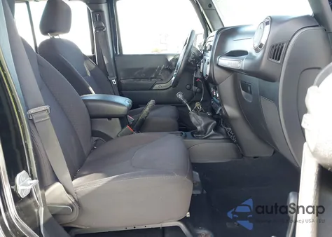 2013 Jeep Wrangler Unlimited Sport z USA, uszkodzony, nr VIN 1C4BJWDG3DL632429